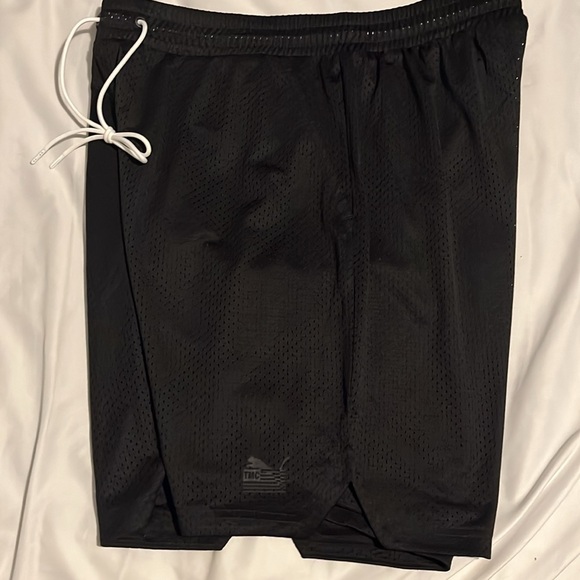 Puma x TMC Everyday Hussle Mesh Shorts w/ white Drawstring - Picture 2 of 7